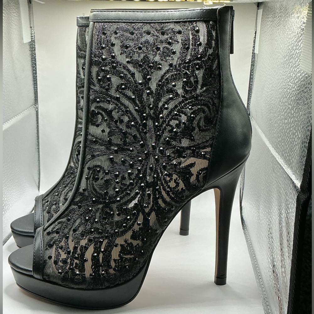 Lace Aldo Uliana Booties size 6